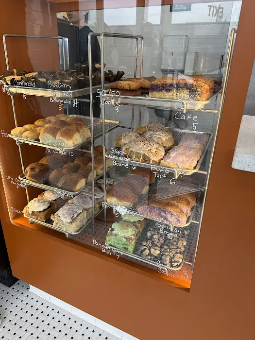 San & Wolves Bakeshop Picture 9