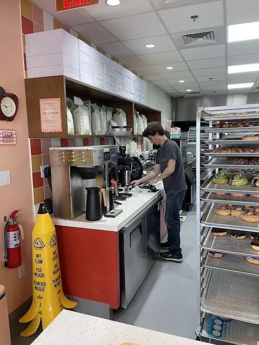 Moonbridge Doughnut Studio Picture 3