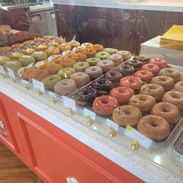 Moonbridge Doughnut Studio Picture 8