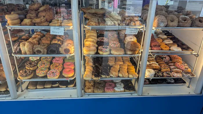 Simone's Donuts Picture 7