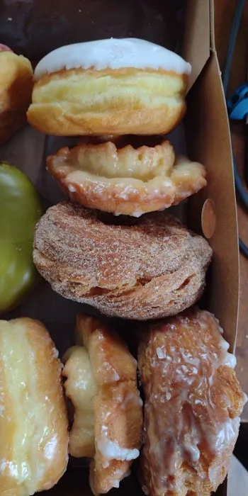 Simone's Donuts Picture 10