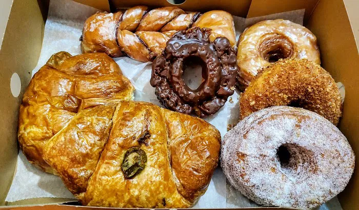 Simone's Donuts Picture 6