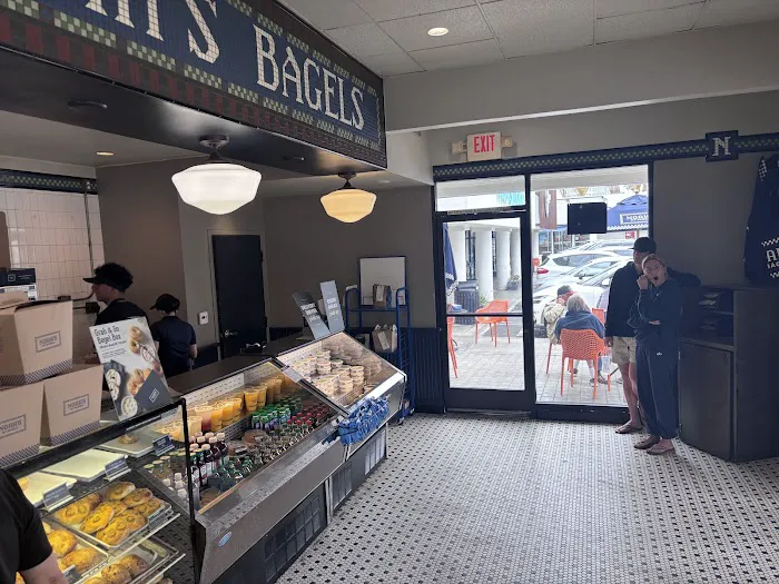 Noah's NY Bagels Picture 8
