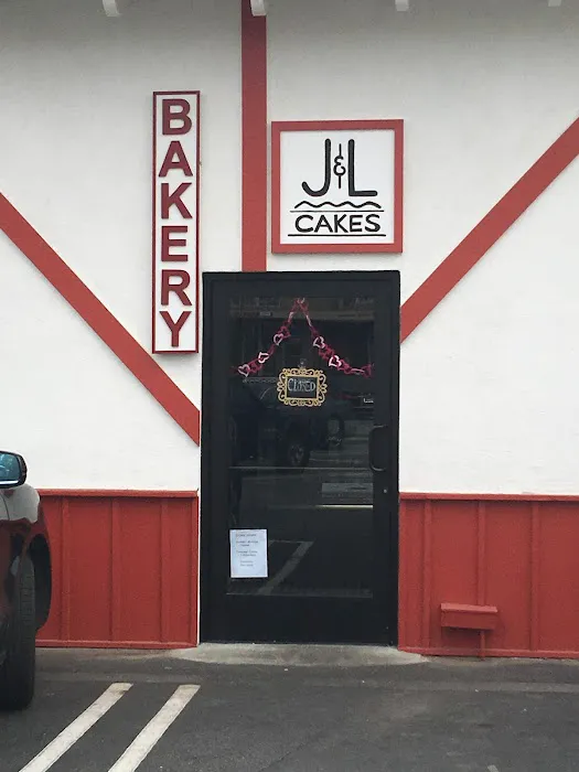 Joanie & Leigh's Cakes Picture 2