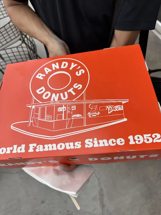 Randy's Donuts Picture 9