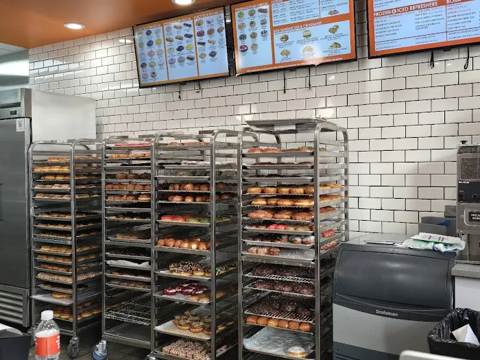 Randy's Donuts Picture 7