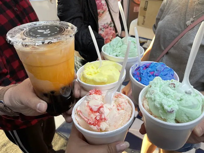 Sammy Goode's Donuts & Ice Cream Picture 1