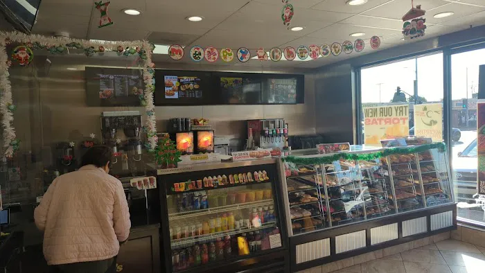 Winchell's Donut House Picture 2