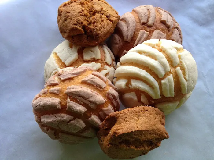 Las Alondras Bakery Picture 1