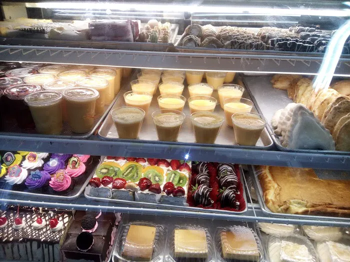 Las Alondras Bakery Picture 10