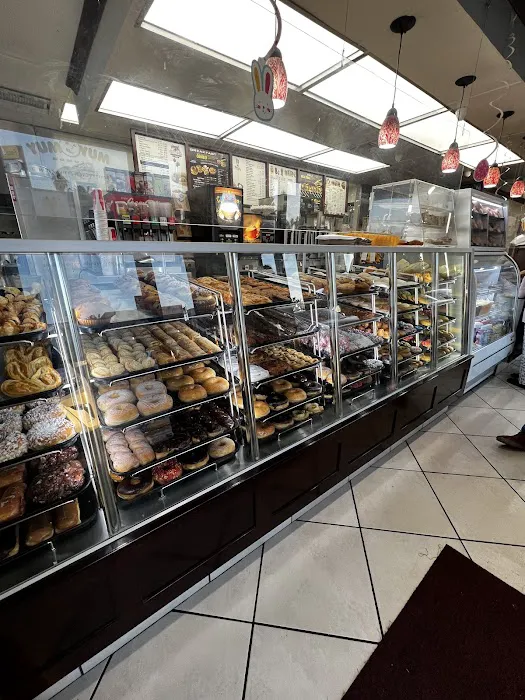 Yum Yum Donuts Picture 4