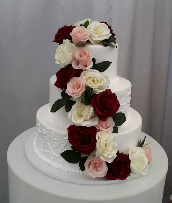 Reyna's Bakery Picture 3