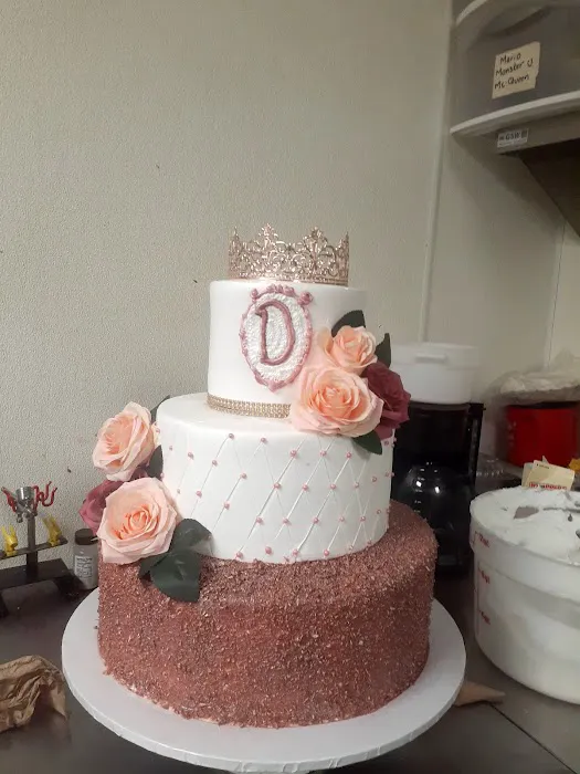 Reyna's Bakery Picture 4