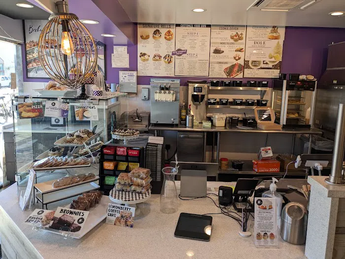 Cinnaholic Picture 6