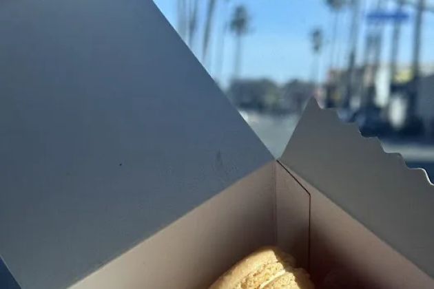 Le Macaron French Pastries -- Belmont Shore