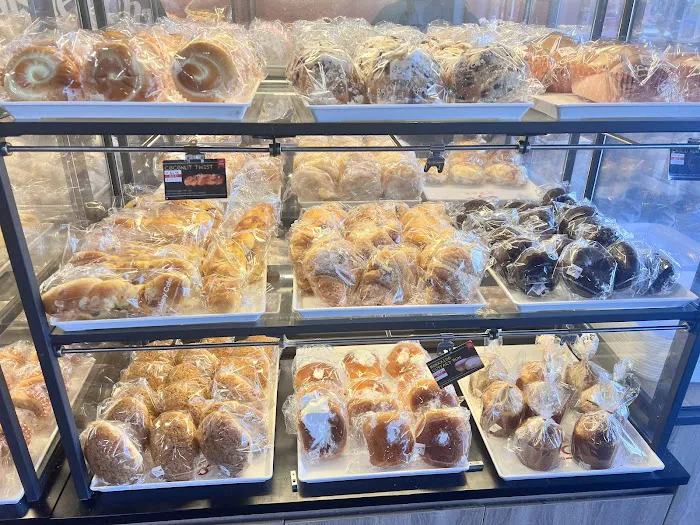 85°C Bakery Cafe - Cerritos Picture 6