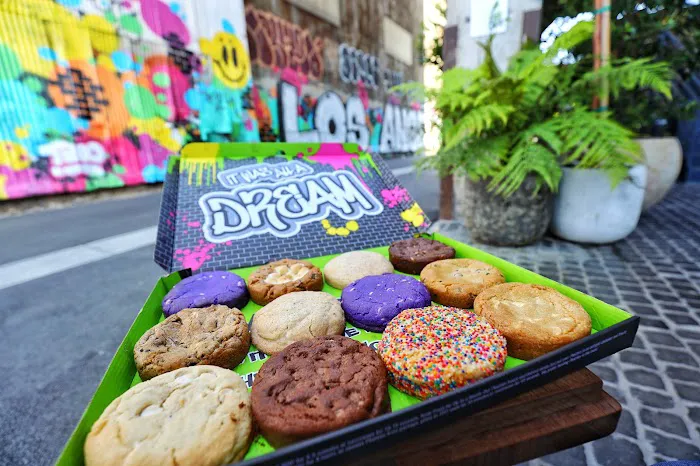 Cookie Plug Picture 1