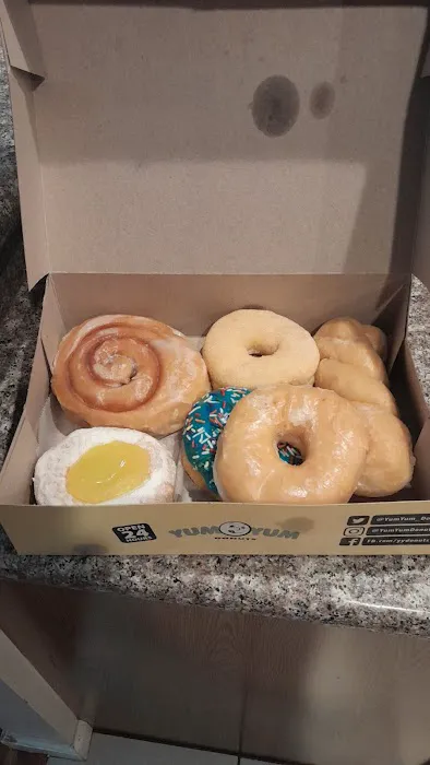 Yum Yum Donuts Picture 3