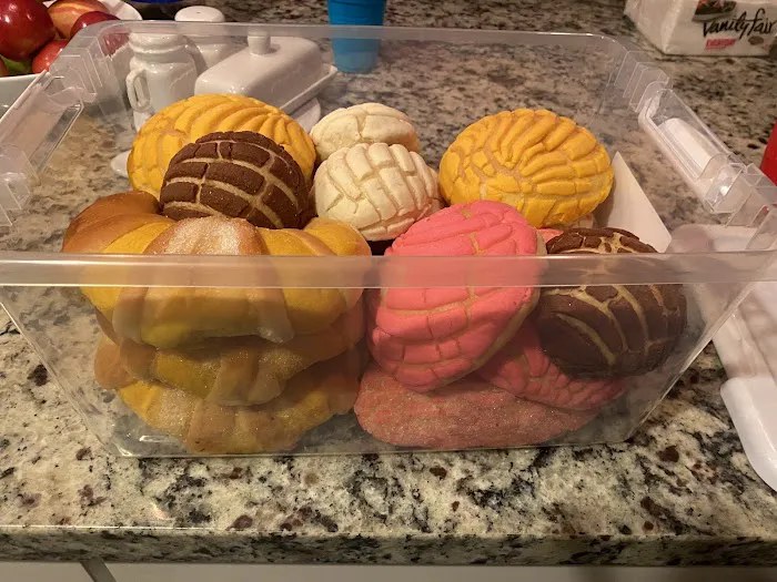 La Corona Bakery Picture 3