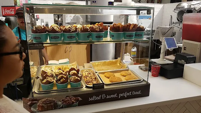 Cinnabon Picture 5