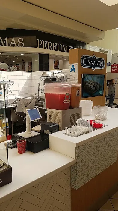 Cinnabon Picture 7