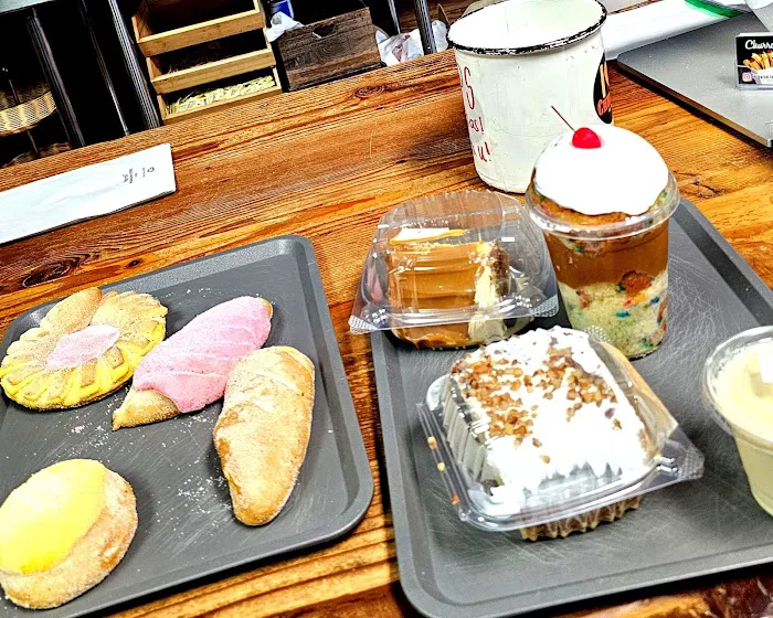 Lucero Bakery Picture 4