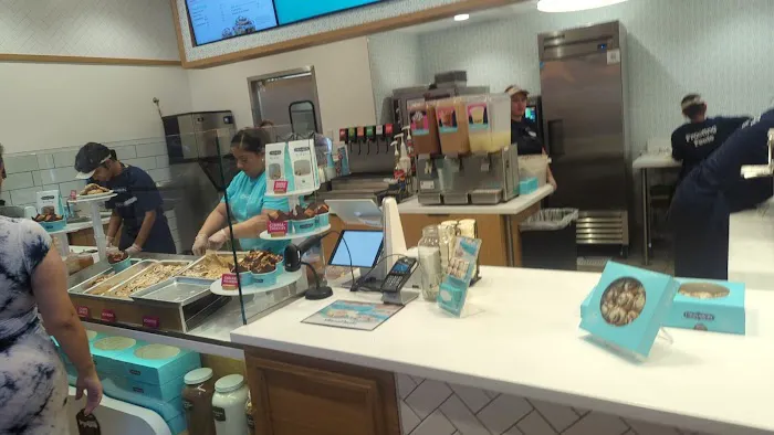 Cinnabon Picture 4