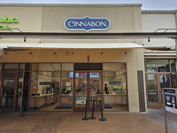Cinnabon Picture 10