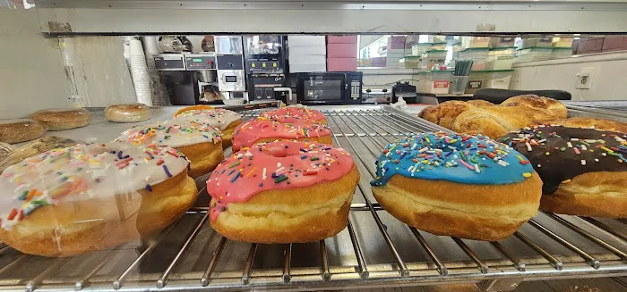 Pioneer Donuts Picture 6