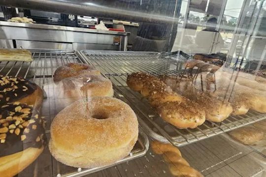 Pioneer Donuts