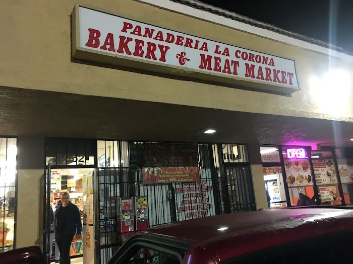 Panderia La Corona Bakery & Meat Market Picture 3