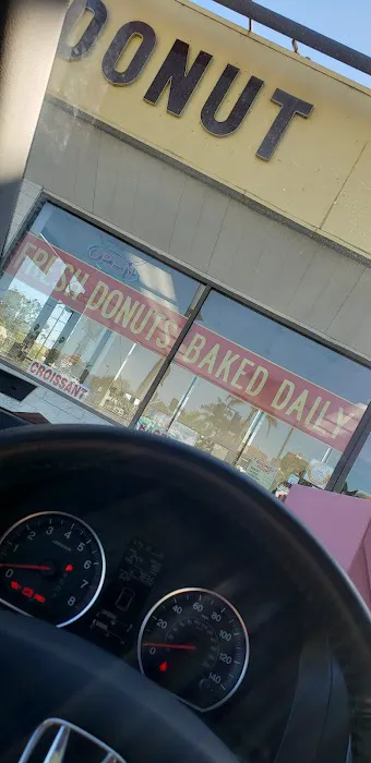 Donut City Picture 4