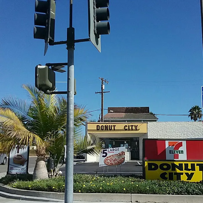 Donut City Picture 7