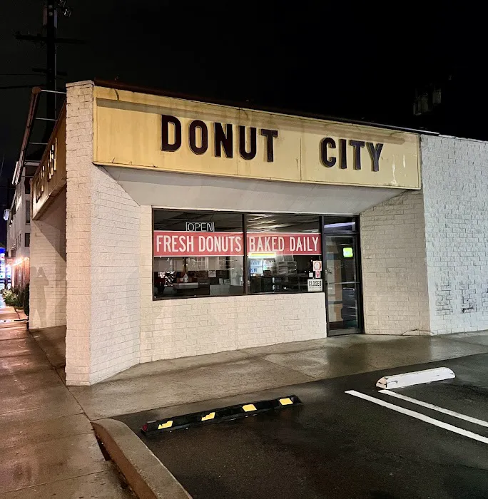 Donut City Picture 5