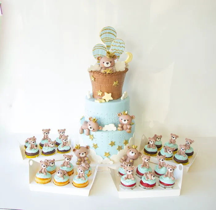 Cake Playhouse Picture 4