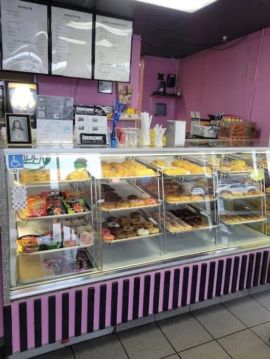 Mimi's Donuts Picture 10