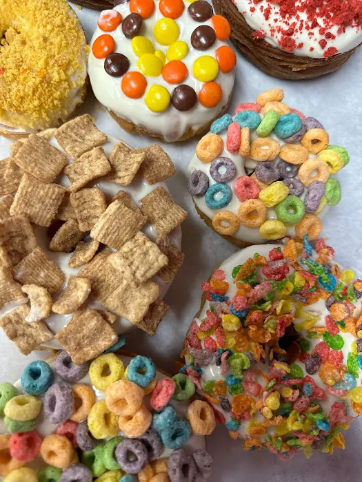 Mimi's Donuts Picture 4