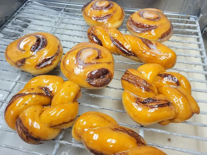 VS Donuts Croissants Picture 3