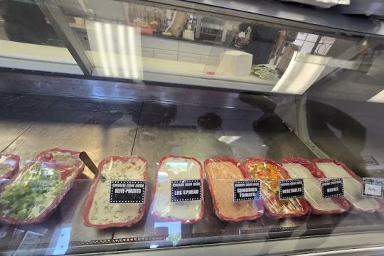 Round Dough With A Hole - Bagels & Deli