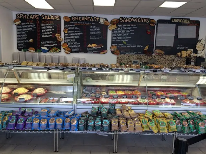 Round Dough With A Hole - Bagels & Deli Picture 3