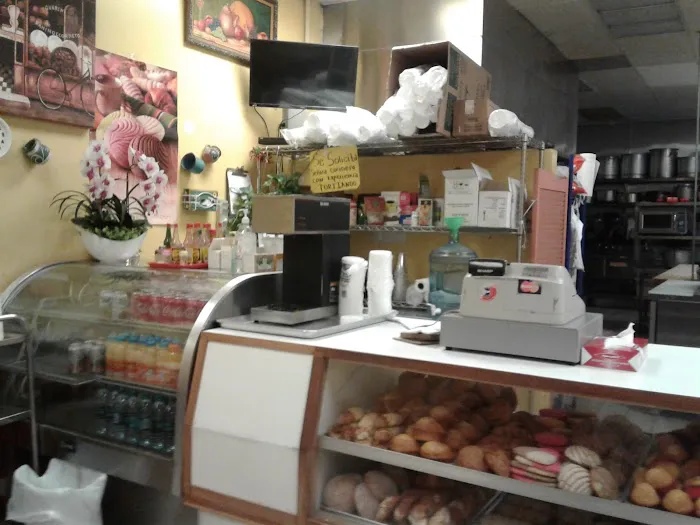 Mayra's Bakery Picture 6