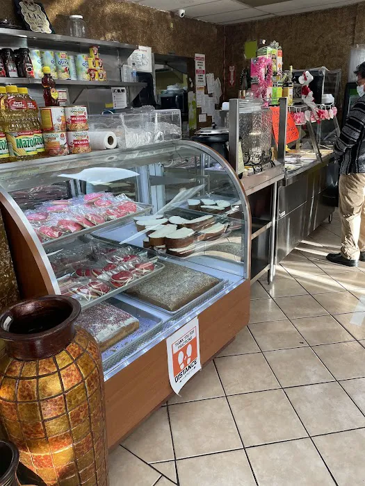 Pasteleria Y Panaderia El Panon Bakery Picture 1