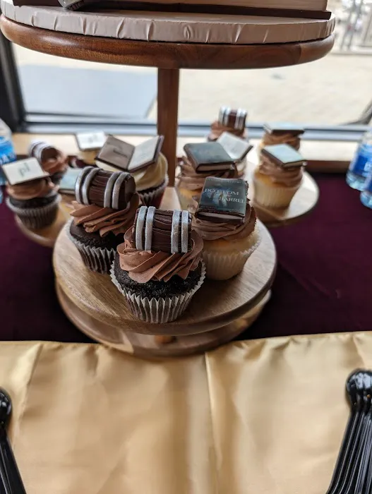 Ele Makes Cakes Picture 4