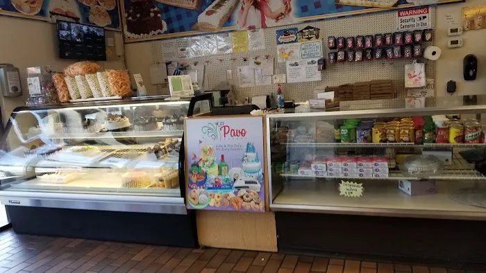 El Pavo Bakery Picture 9