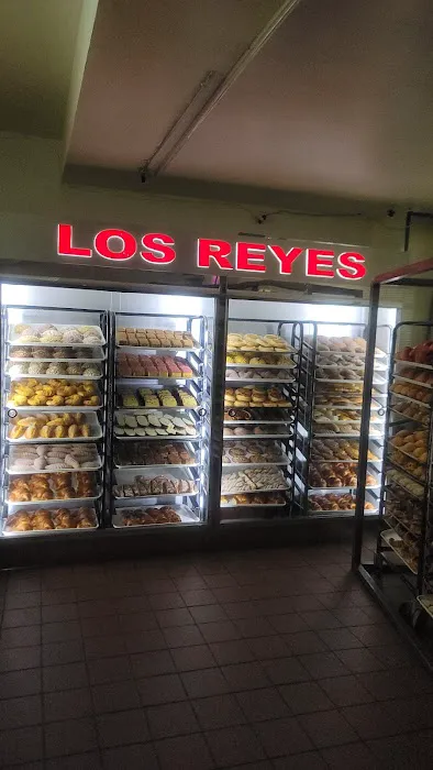 Panaderia Los Reyes Bakery # 1 Picture 3