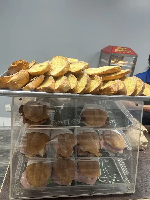 Panaderia Los Reyes Bakery # 1 Picture 1
