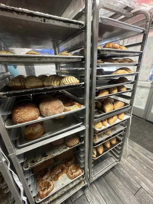 Panaderia Los Reyes Bakery # 1 Picture 9