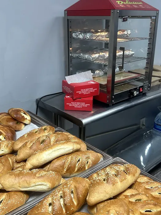 Panaderia Los Reyes Bakery # 1 Picture 4