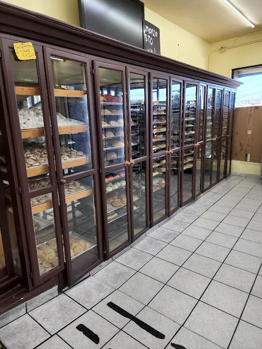 El Globo Panaderia Y Pasteleria Picture 3