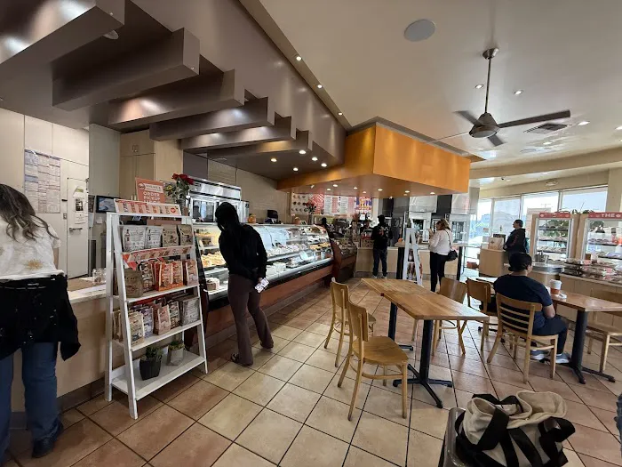 La Monarca Bakery & Cafe Picture 5